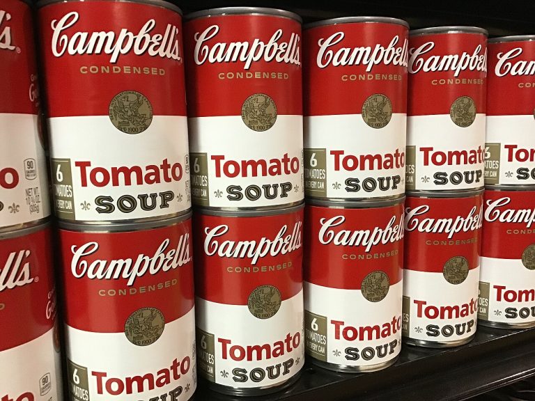 Банки томатного супа Campbell's — главный образ поп-арта Энди Уорхола